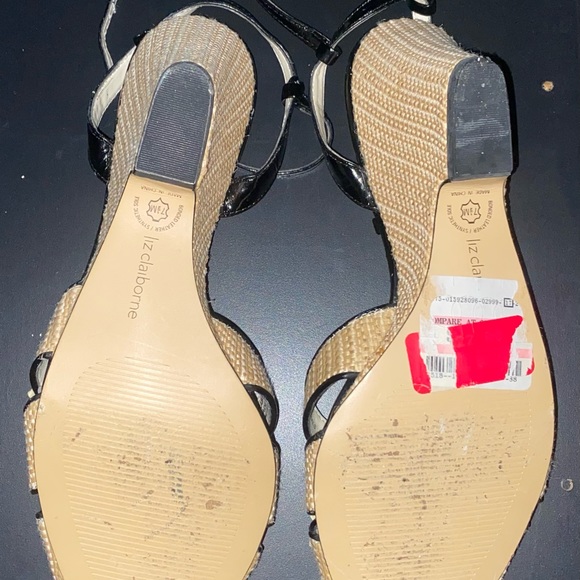 Liz Claiborne Size 7 1/2 M sandals - Picture 4 of 6